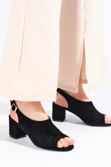 sandalias con elementos... 2