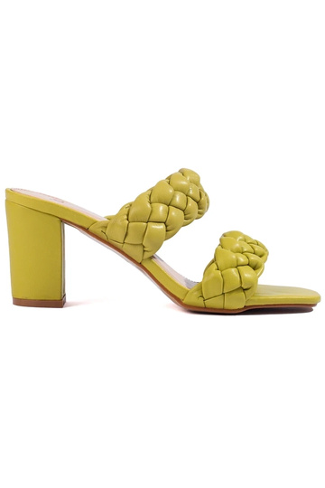 sandalias trenzadas verdes...