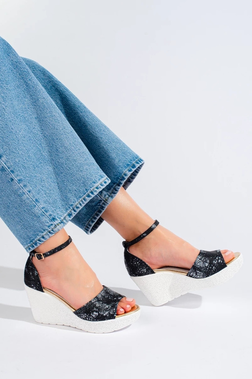 sandalias en color blanco-negro Shelovet