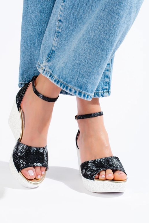 sandalias en color blanco-negro Shelovet