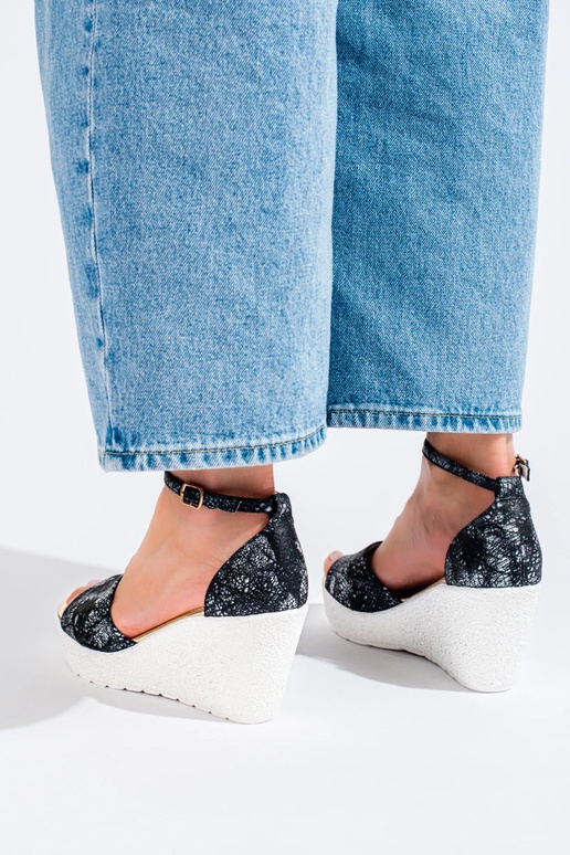 sandalias en color blanco-negro Shelovet