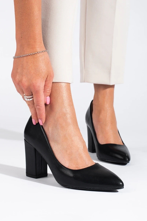 tacones elegantes de mujer color negro