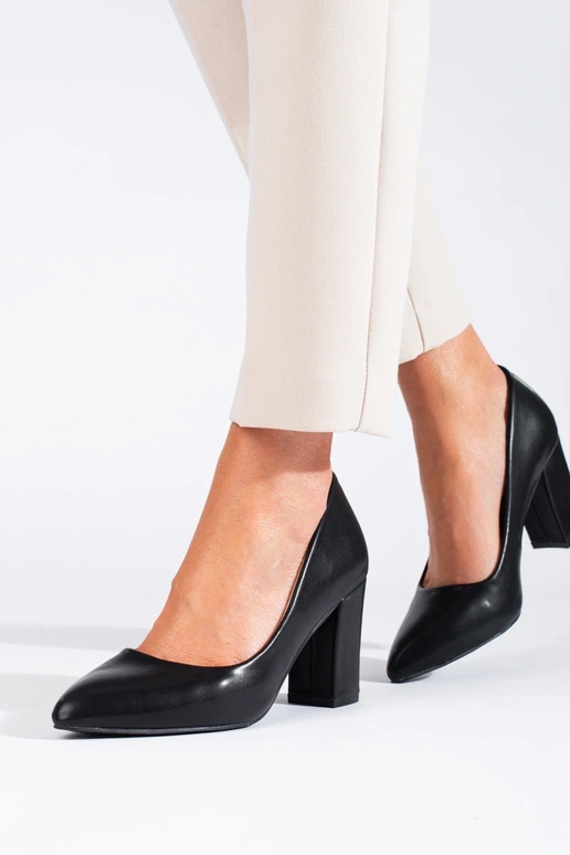 tacones elegantes de mujer color negro