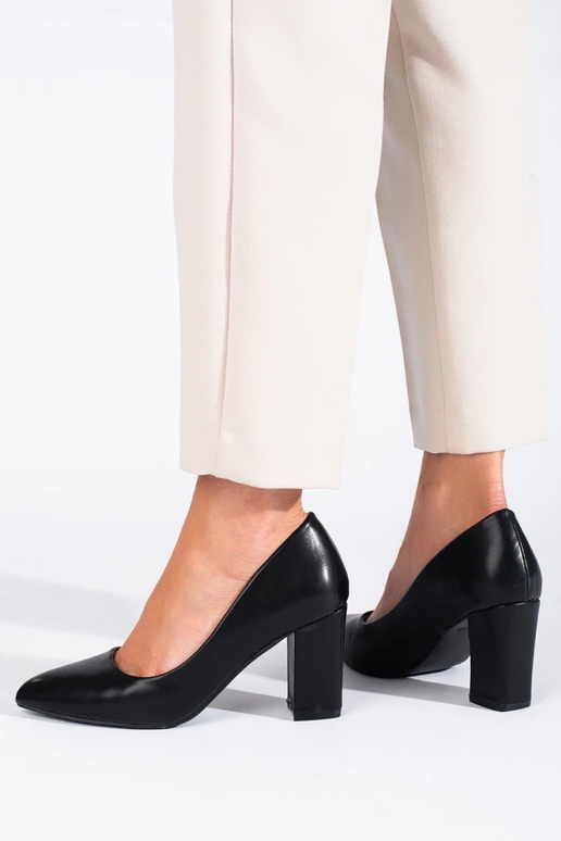 tacones elegantes de mujer color negro