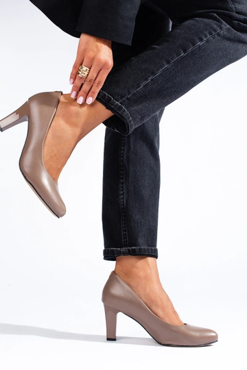 Modelo clásico de tacones... 2