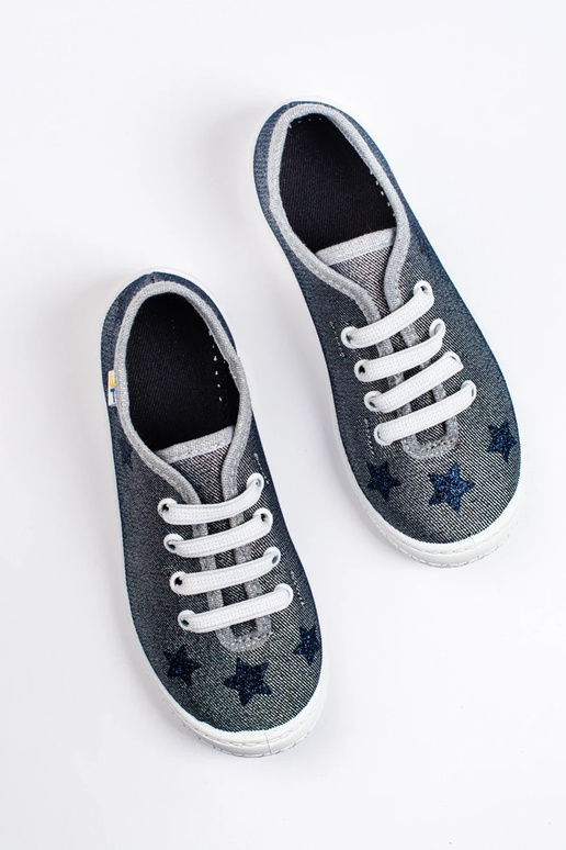 Zapatos Shelovet grises de un modelo...