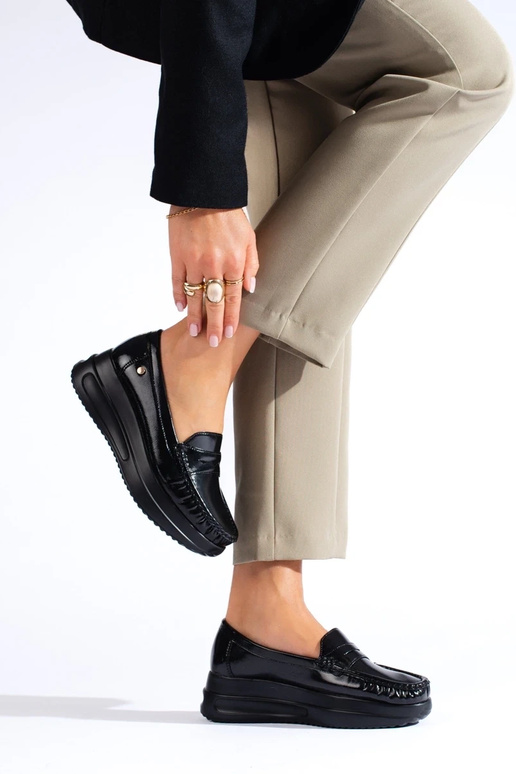 Mocasines negros con efecto charol y...