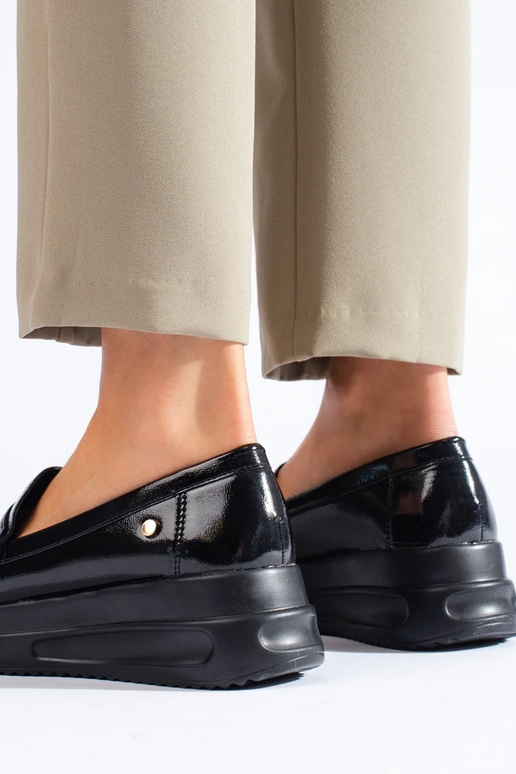 Mocasines negros con efecto charol y...