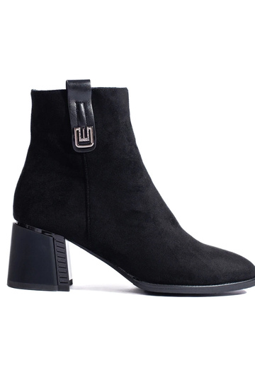 zapatos de gamuza clásicos...