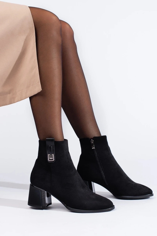 zapatos de gamuza clásicos negros con... zapatos de gamuza clásicos negros con...