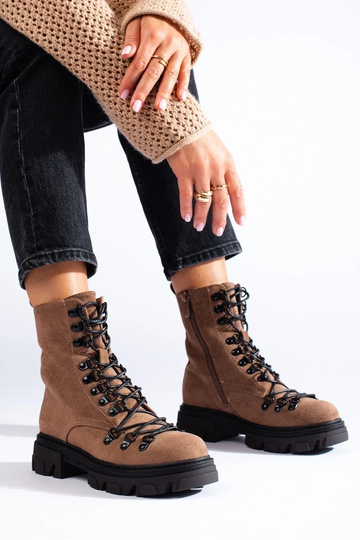 Botas con cordones de ante... 2