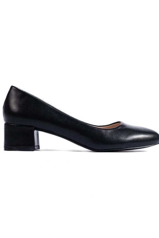 Zapatos negros de tacón alto