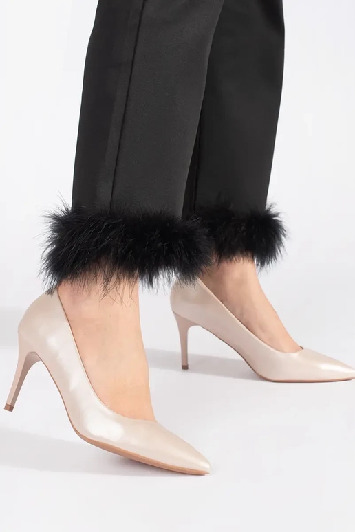 Zapatos de tacón con tacón fino.