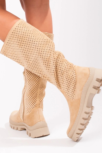 Botines Potocki de ante calado 2