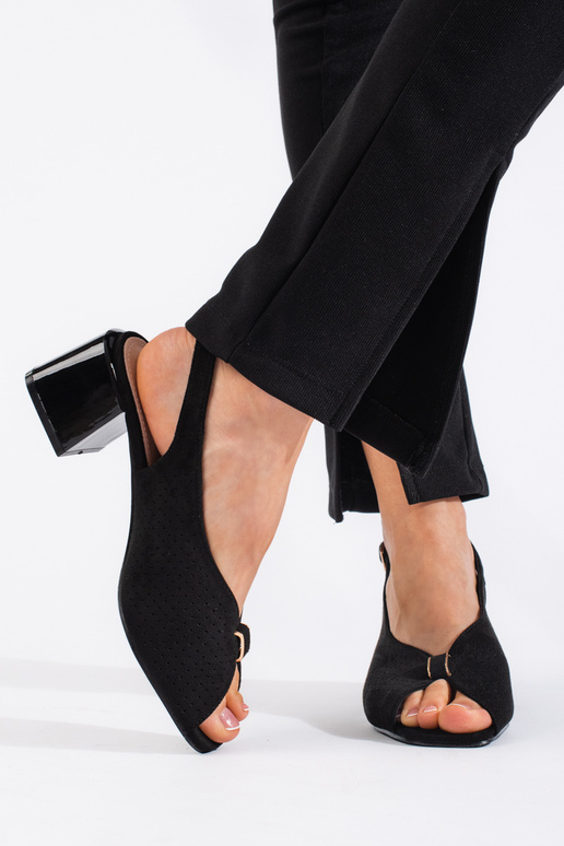 Sandalias de estilo elegante con... Sandalias de estilo elegante con...