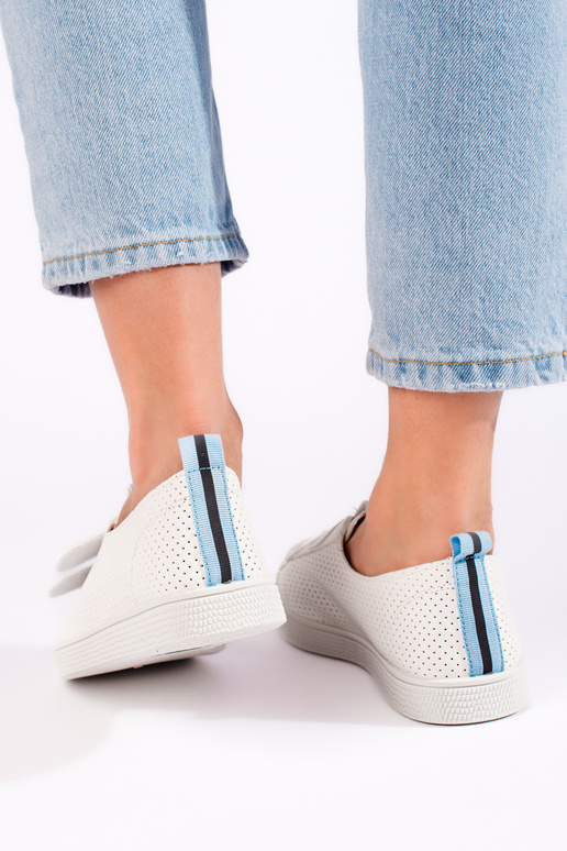 Zapatos de mujer en color blanco y. Zapatos de mujer en color blanco y.