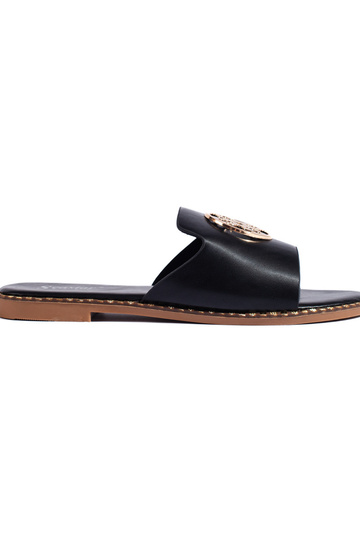 zapatillas negras