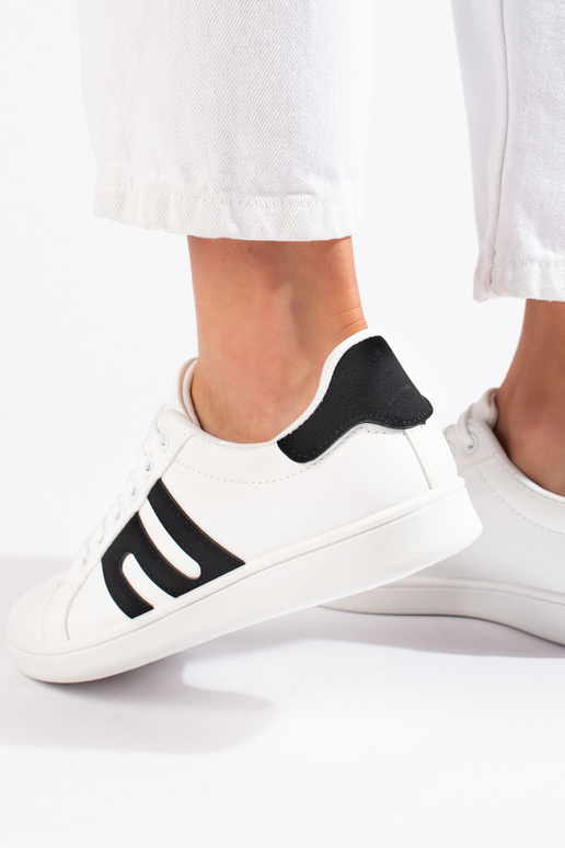 Zapatos de mujer blanco-negro.