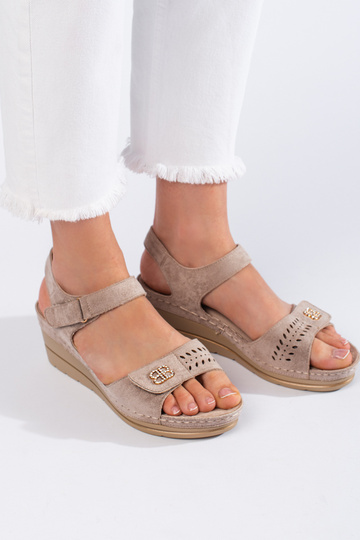 sandalias de ante beige 2