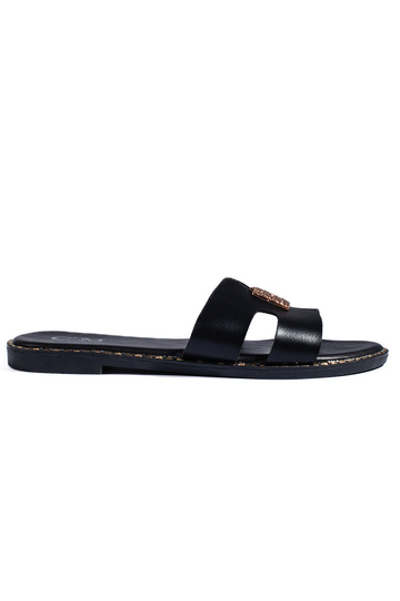 zapatillas negras