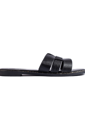 zapatillas negras