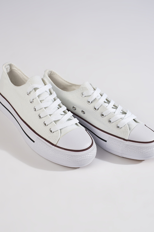 Zapatillas de mujer modelo clásico... Zapatillas de mujer modelo clásico...