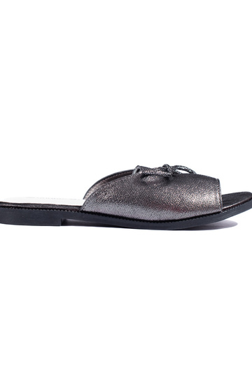 zapatillas plateadas