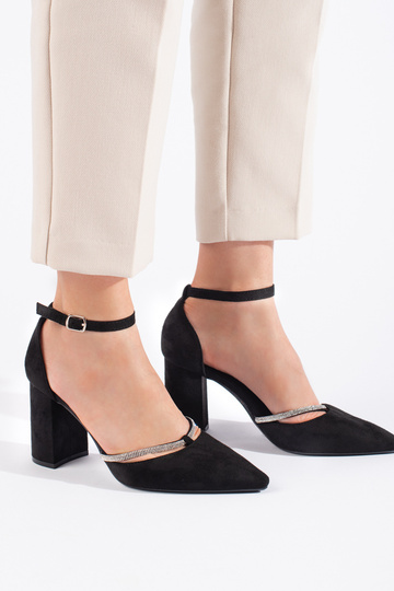 tacones altos de gamuza... 2