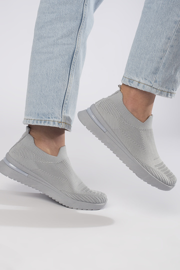 zapatos deportivos grises 2