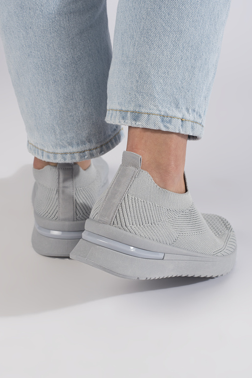 zapatos deportivos grises zapatos deportivos grises