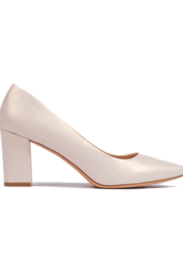 tacones beige de Sergio Leone