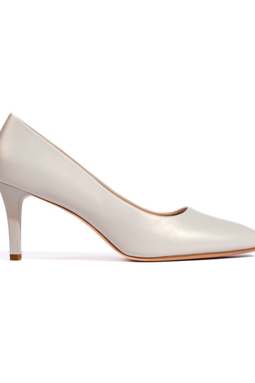 Tacones blancos de estilo...