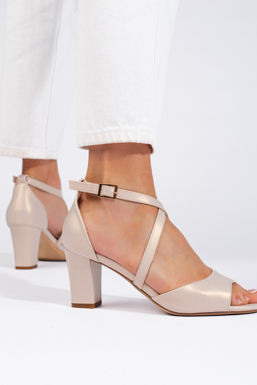 Sandalias de estilo elegante z...