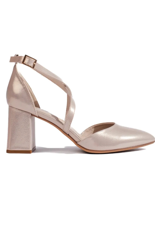 tacones dorados de Sergio Leone