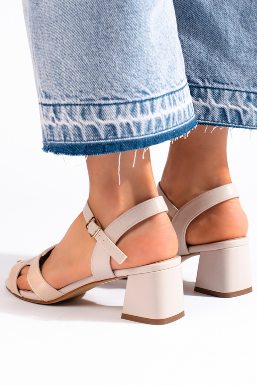 Sandalias beige brillantes de Sergio...