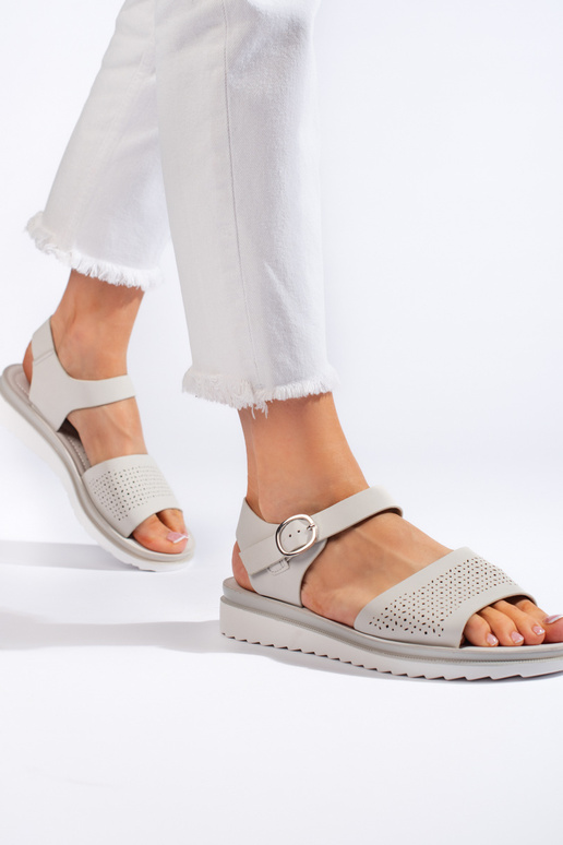 Sandalias caladas con plataforma en... Sandalias caladas con plataforma en...