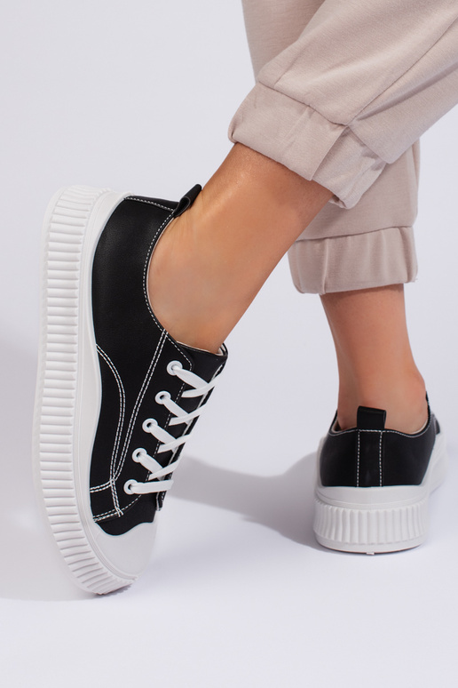 Zapatillas de mujer modelo clásico...