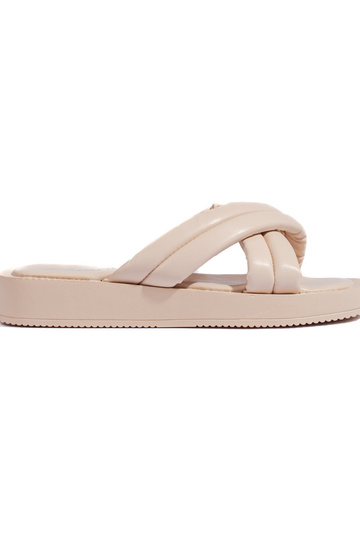 Pantuflas beige con plataforma
