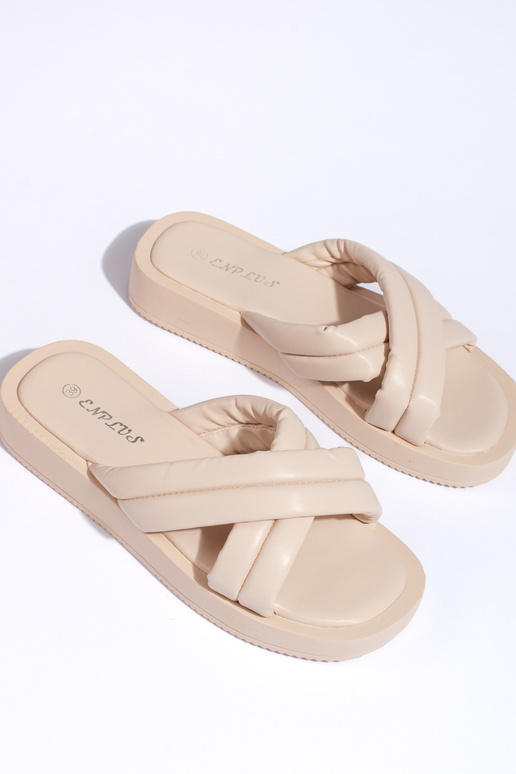 Pantuflas beige con plataforma