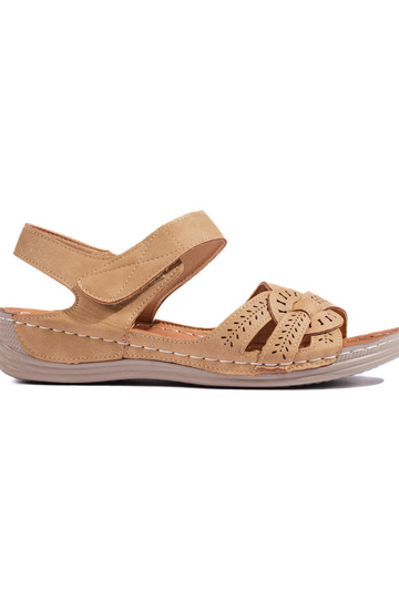 sandalias marrones