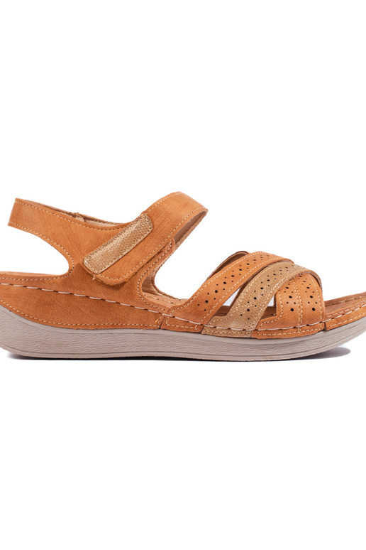 sandalias marrones
