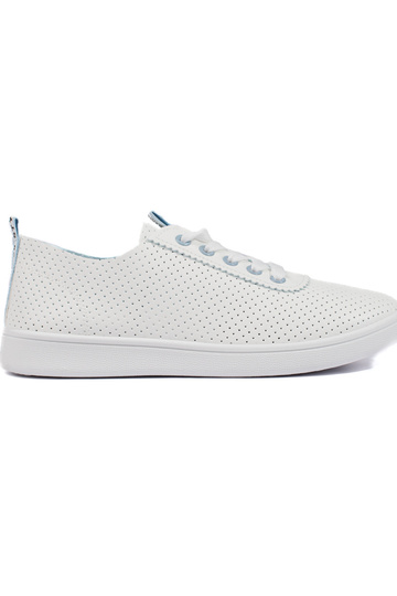 zapatos blancos