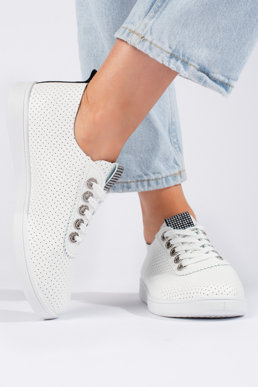 con elementos calados, zapatos de...