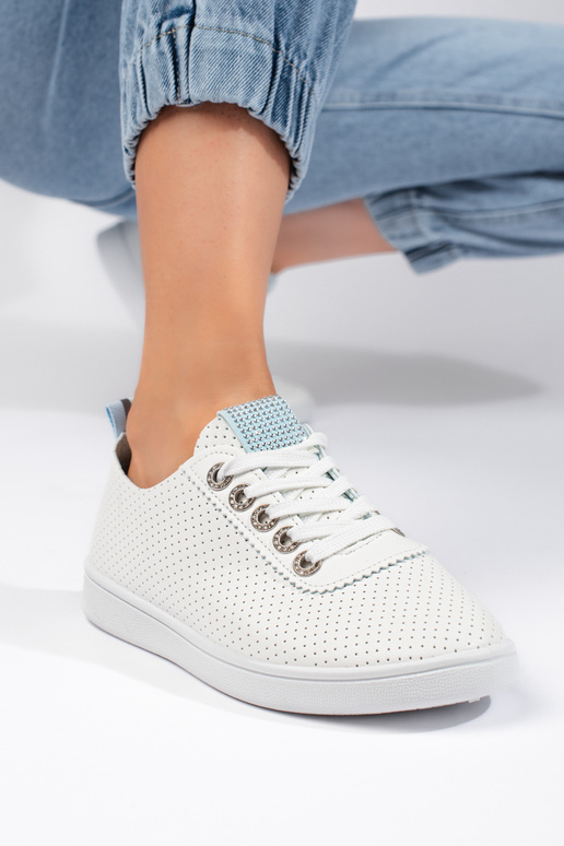 con elementos calados, zapatos de...