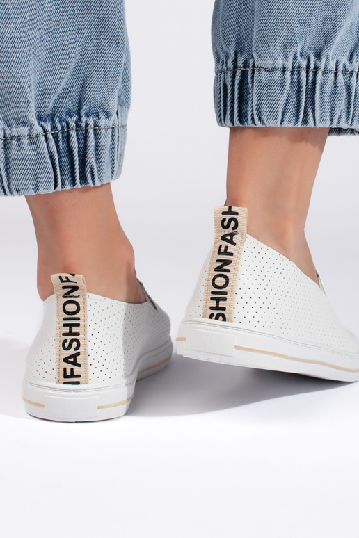 con elementos calados Zapatos de...