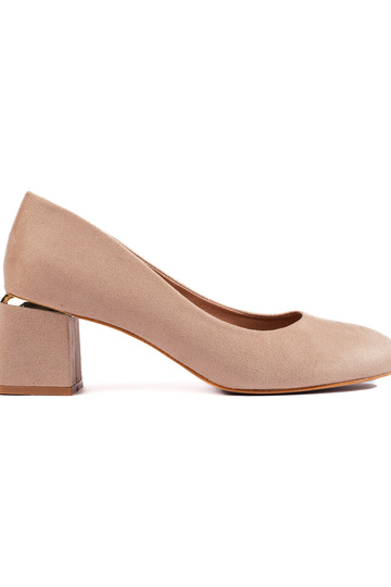 tacones altos de gamuza beige