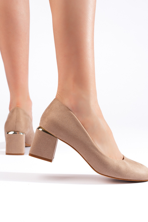tacones altos de gamuza beige