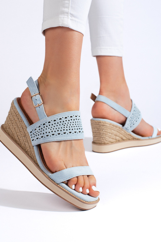sandalias azul claro