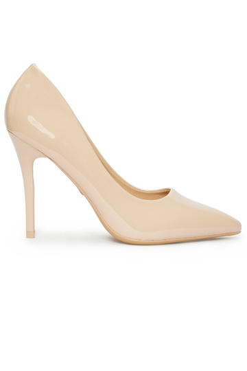 Tacones altos beige clásicos