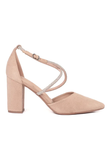 tacones altos de ante beige...